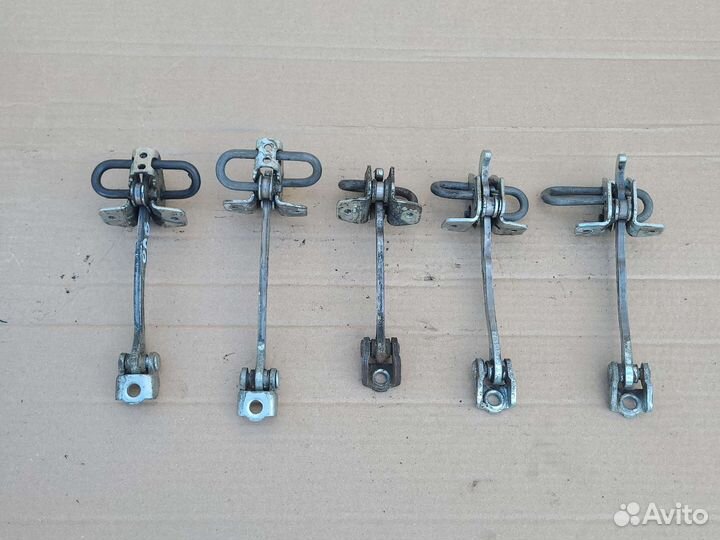 Ограничитель двери Opel Astra G 1998-2005