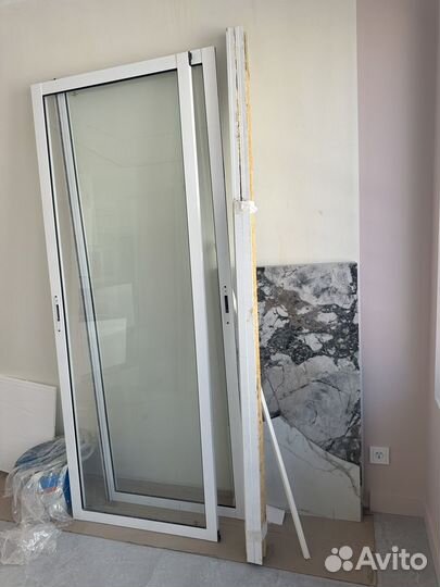 Двери пластиковые со стеклом бу