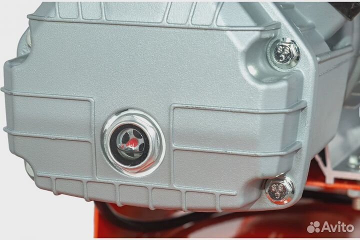 Поршневой масляный компрессор Gigant V2200/100