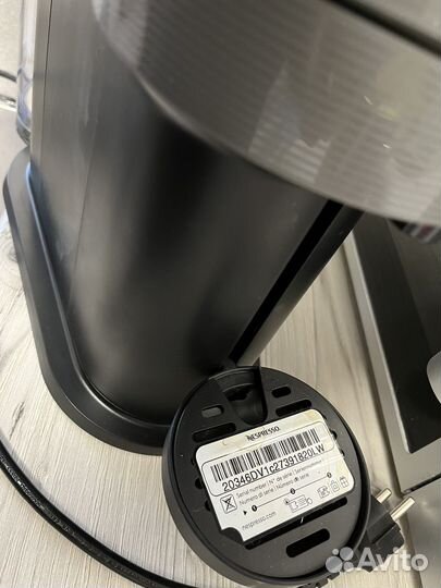 Капсульная кофемашина Nespresso essenza mini c30