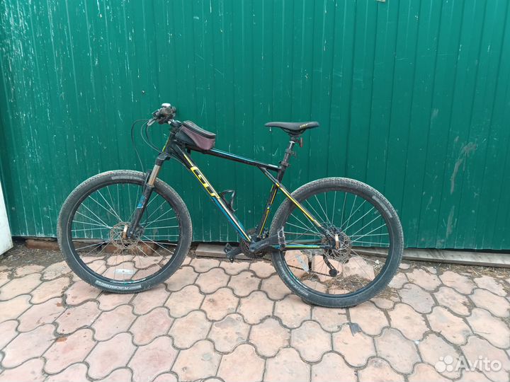 Велосипед gt avalanche comp 27.5