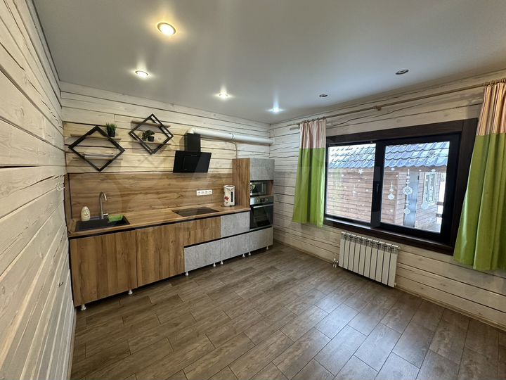 Коттедж 170 м² на участке 10 сот.