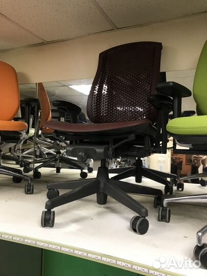 Ортопедическое кресло Herman Miller Selle