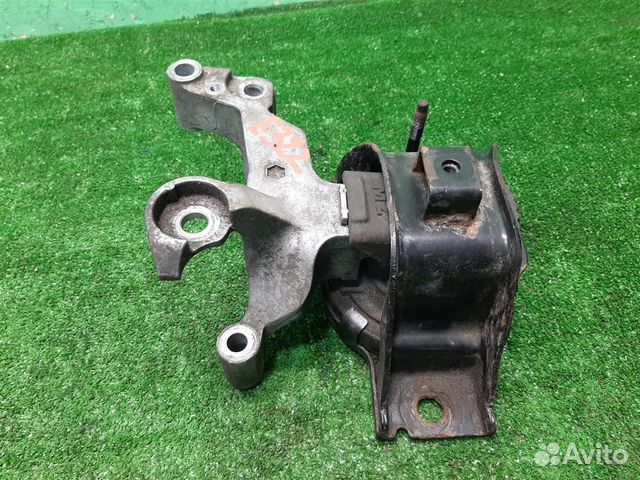 Опора (подушка) двигателя правая Nissan Qashqai J