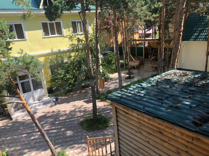 Коттедж 180 м² на участке 10 сот.