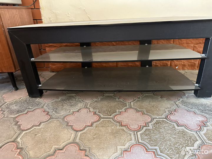 Стеклянная тумба