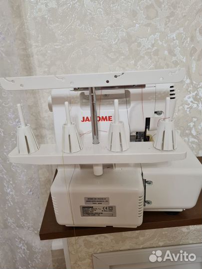 Оверлок Jadome 644d
