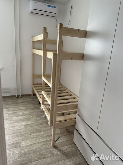 Кровать двухьярусная