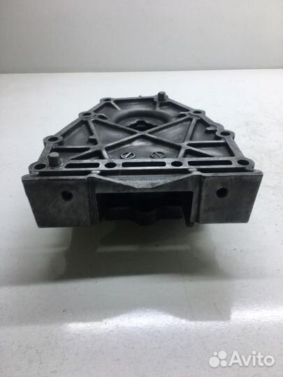 Крышка кпп Ssangyong Korando KJ OM661LA 2002