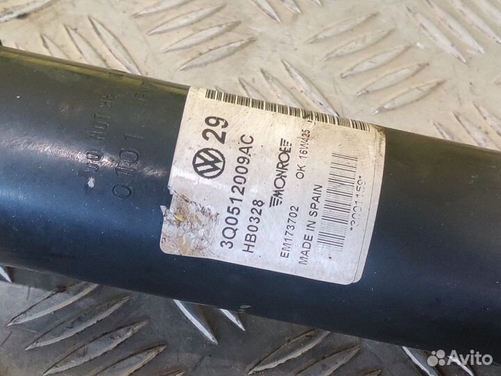 Амортизатор задний Volkswagen Passat Variant B8