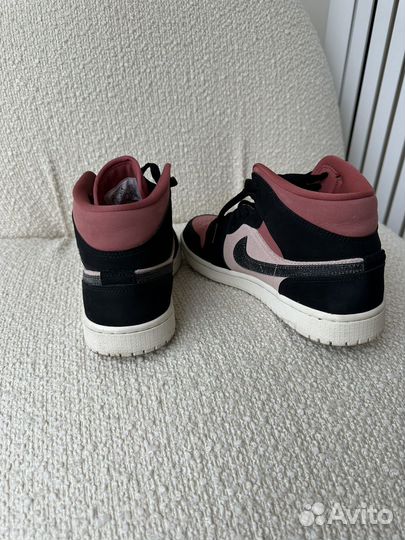 Кроссовки nike air jordan 1 женские