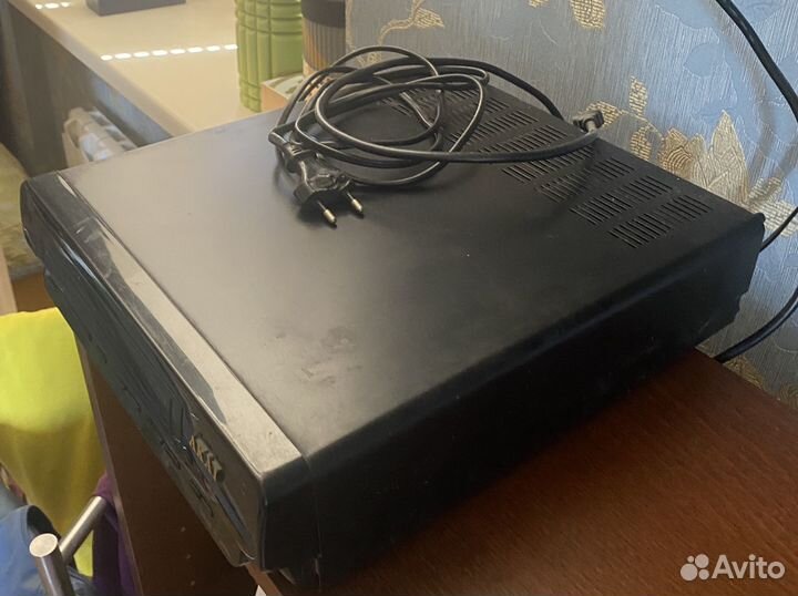 Видеомагнитофон akai