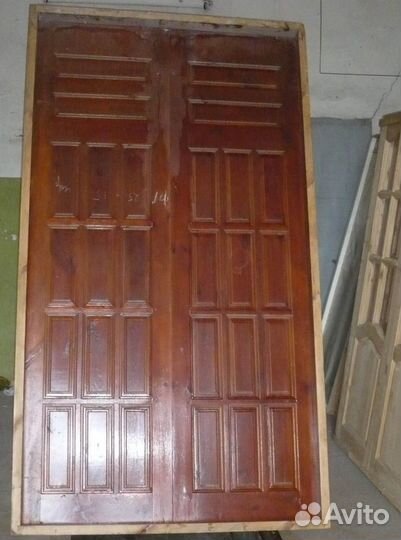 Дверь массив сосны, дуба