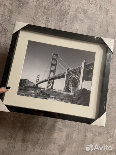 Картина черно-белая в рамке не распакованная
