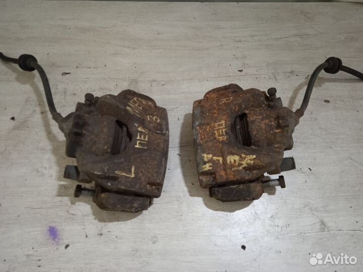 Передние суппорта Рено Меган 3 Renault Megane 3