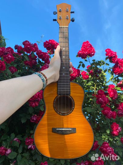 Укулеле Martin Romas (MR22-YW)