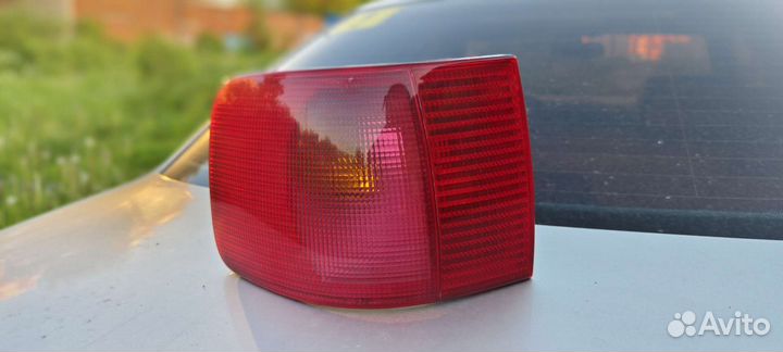Задний левый фонарь audi 100/a6 Avant