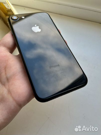 iPhone 7 поколения +4 чехла 32 гб (не вскрывался)