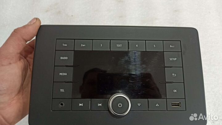 Штатная магнитола Renault arkana