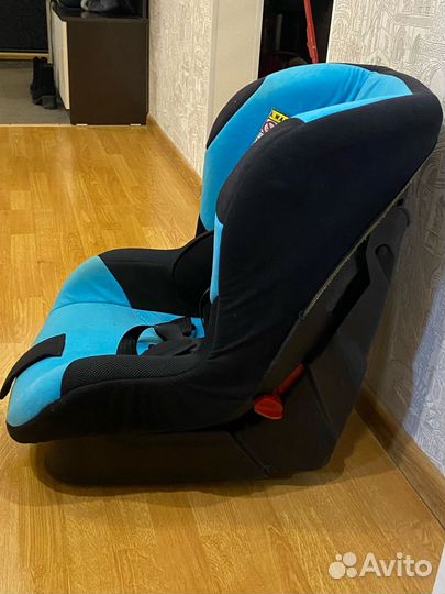Автомобильное кресло