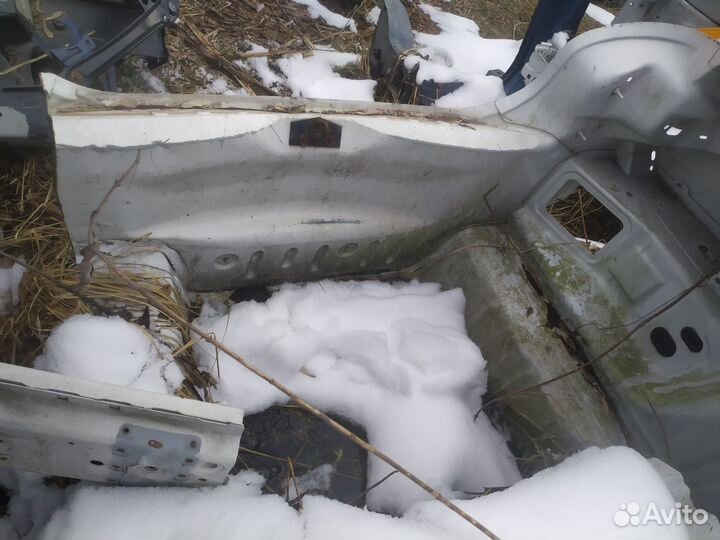 Peugeot 301 панель задняя