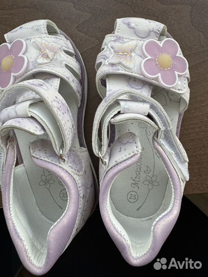 Сандалии для девочки 25 размер новые