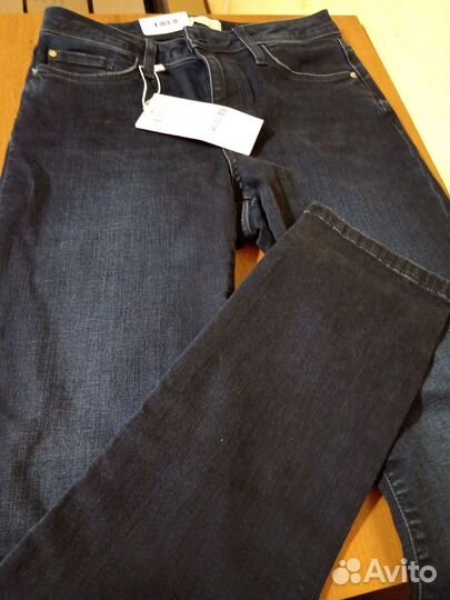 Джинсы женские новые 42 Colin’s