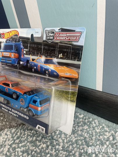 Hot wheels premium team transport