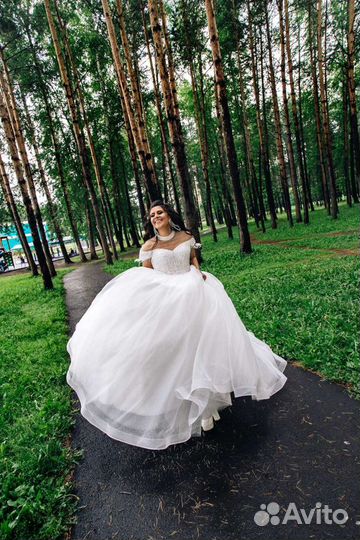 Свадебное платье