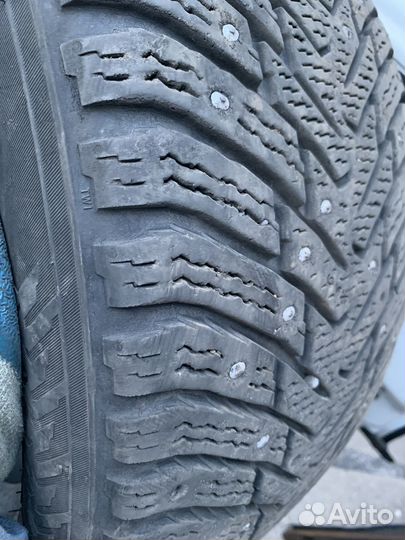 Nokian Tyres Hakkapeliitta 8 235/50 R17 100T