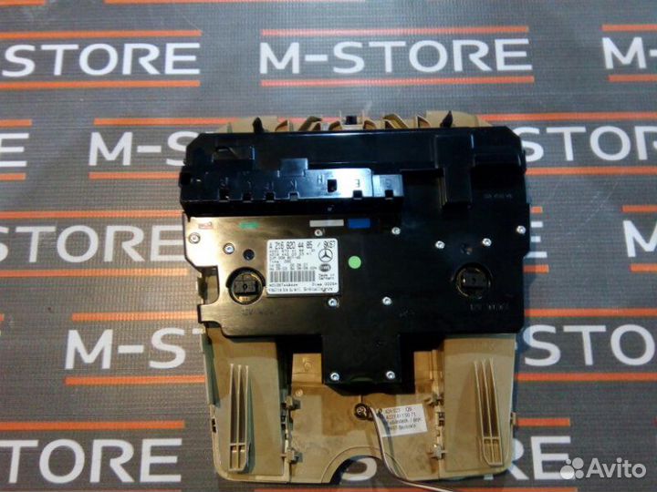 Плафон освещения Mercedes-Benz S-Class W221