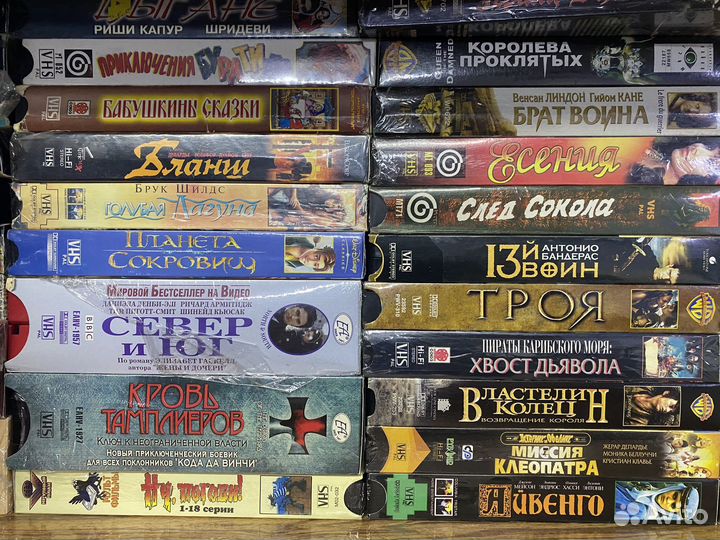 Видеокассеты разных жанров