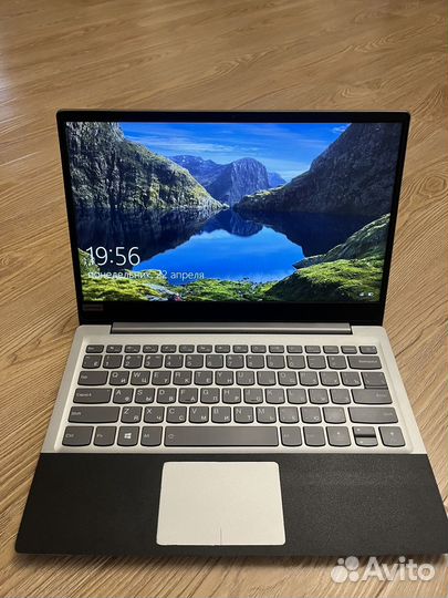 Ноутбук Lenovo 320s-13IKB i5-8250U