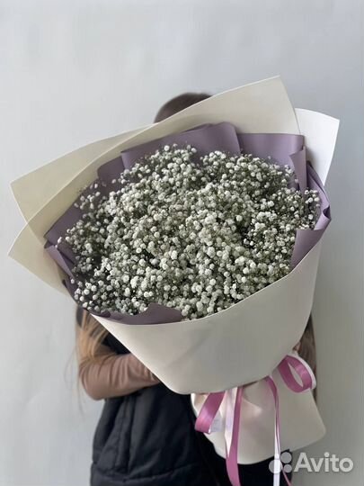 Букет из белых гипсофил