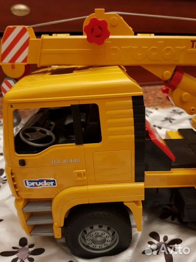 Bruder Автокран