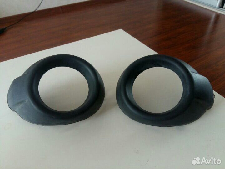 Накладка на противотуманные фары Ford Focus 3 2013