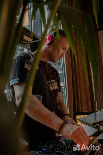 Диджей на мероприятие
