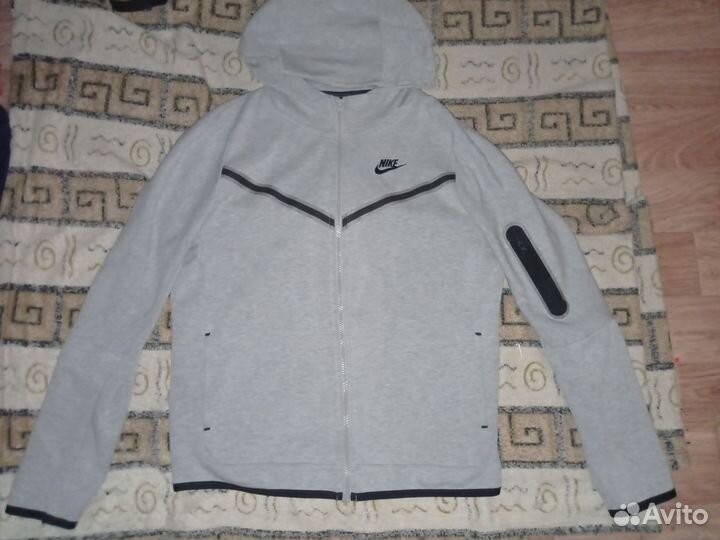 Nike tech fleece