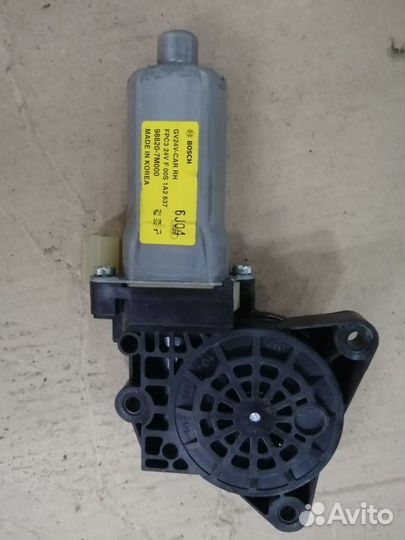 Мотор стеклоподъемника правый Hyundai HD