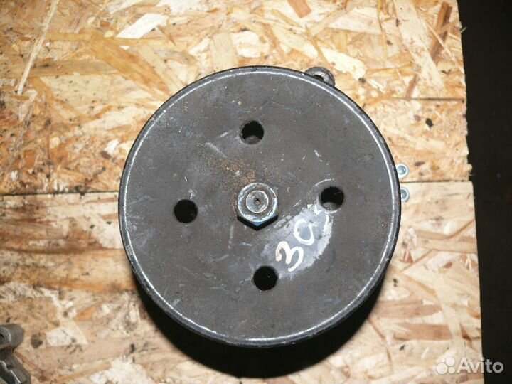 Насос гур Ssang Yong Korando 1997 г 3,2 л