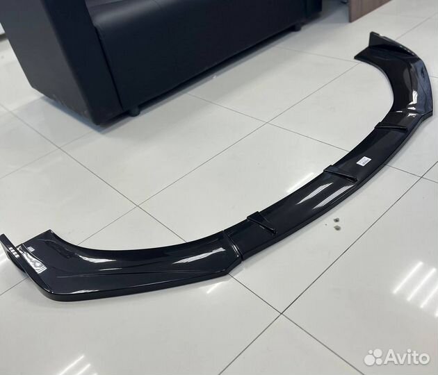 Универсальная губа на бампер