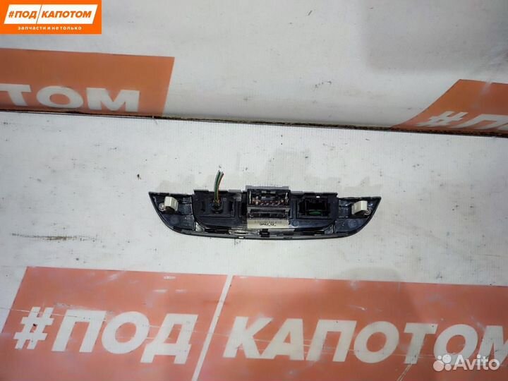 Кнопка аварийной сигнализации Hyundai ix35 2009