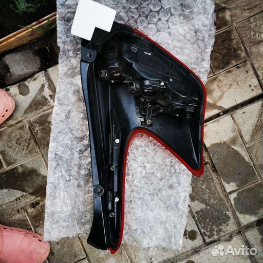 Новая фара для Nissan Juke оригинал