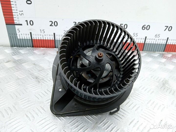 Моторчик печки для Audi A4 B5 8A1820021