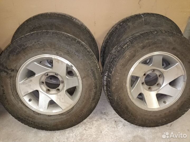 Резина с дисками на Mitsubishi Pajero Sport