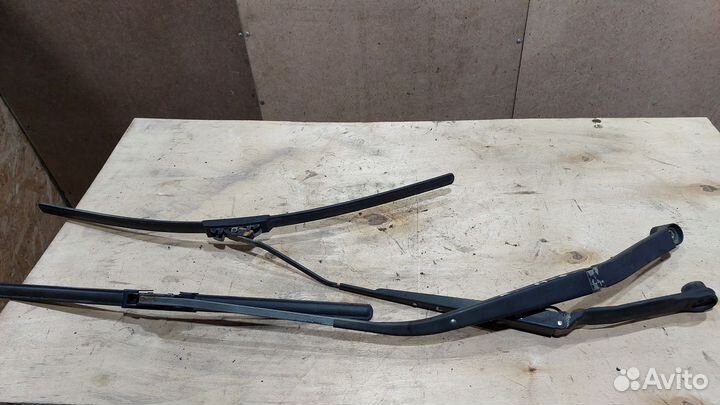 Поводок стеклоочистителя правый\левый Mazda 6 GG