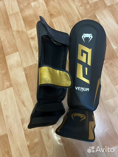 Защита голени для единоборств (щетки)