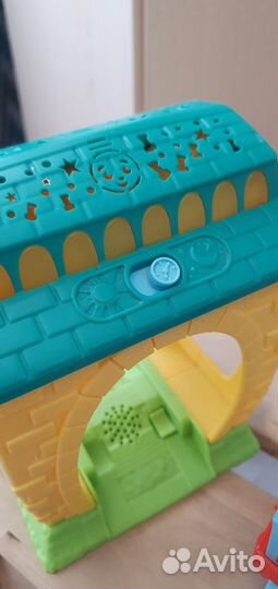 Развивающие игрушки. Паровозик Томас