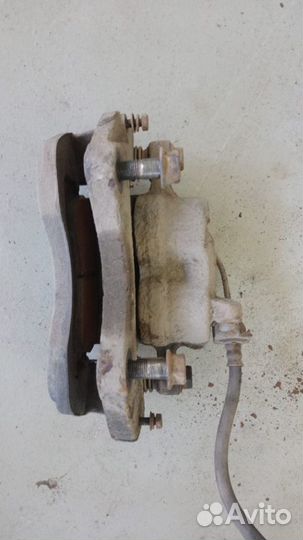 Суппорт передний Митсубиси Паджеро к9 / Л200