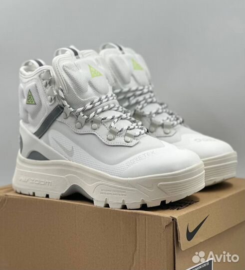 Ботинки зимние белые Nike ACG Air Zoom Gaiadome